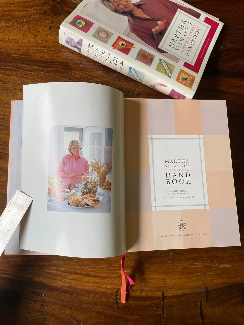 Martha Stewart Hors D’Oeuvres Handbook (C)1999 First Edition + First Printing